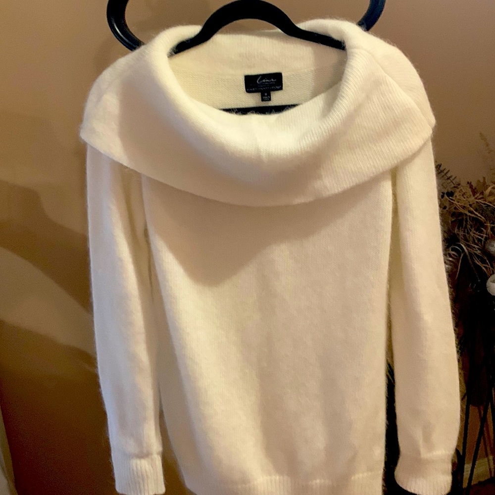 LINE winter white long sleeve sweater, size medium